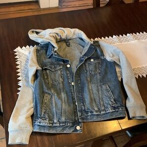 BACK TO SCHOOL! Gap Kids Icon Denim Hoodie Jacket with Washwell